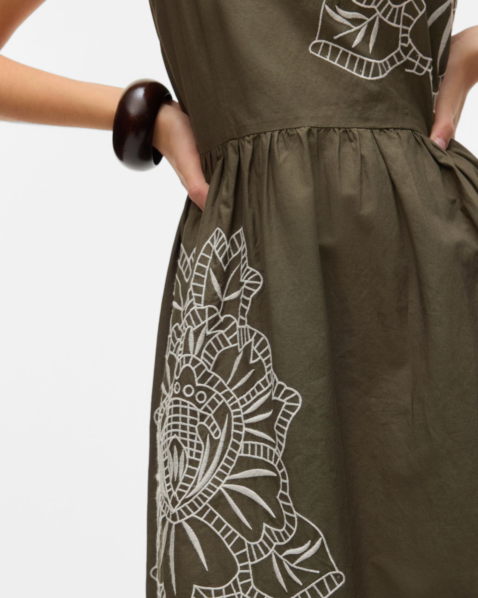 VMCINDY EMBROIDERED MAXI DRESS